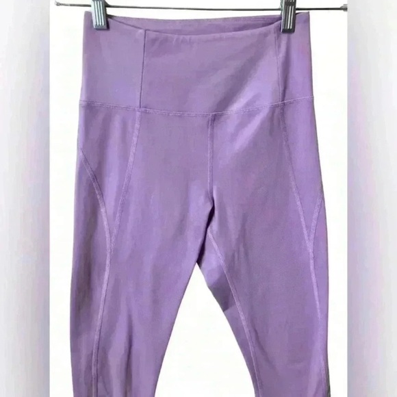 Girlfriend Collective High Waisted Compression Legging Lavender Purple Cropped - Picture 2 of 7